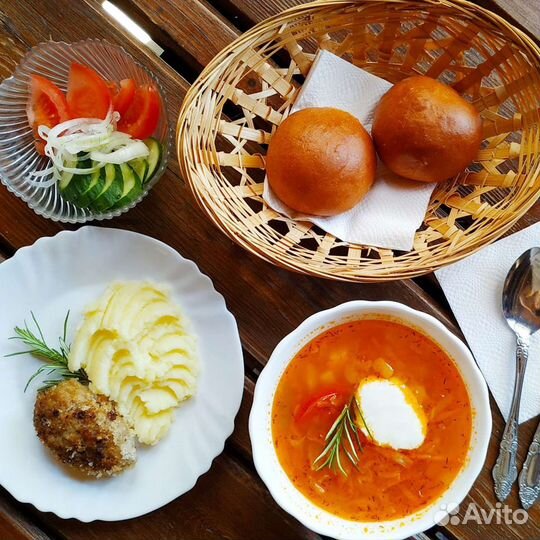 Повар универсал в столовую в мини-отеле