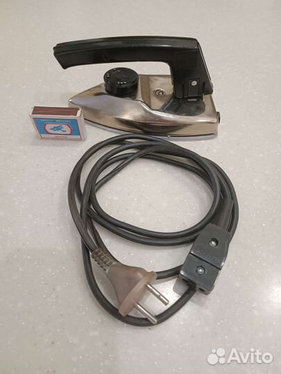 Утюг и утюг складной дорожный