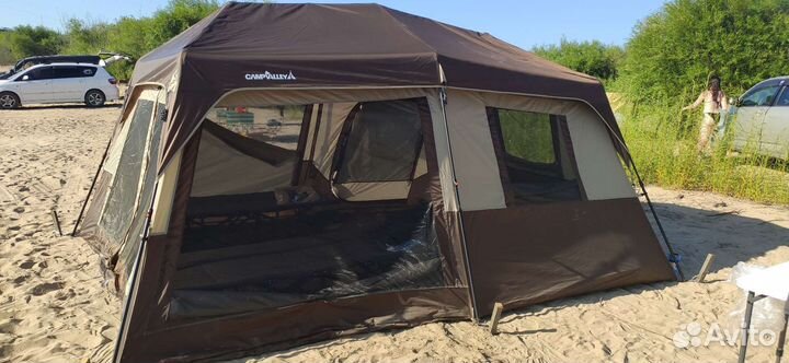 Палатка кемпинговая большая