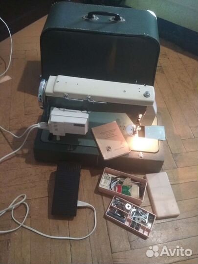 Польская швейная машина Радом 432 Radom