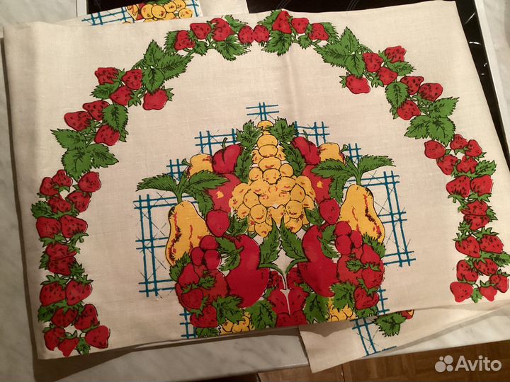 Скатерть льняная с салфетками. Новый набор