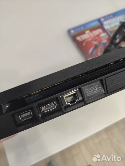 Sony Playstation 4 PS4 slim 1tb