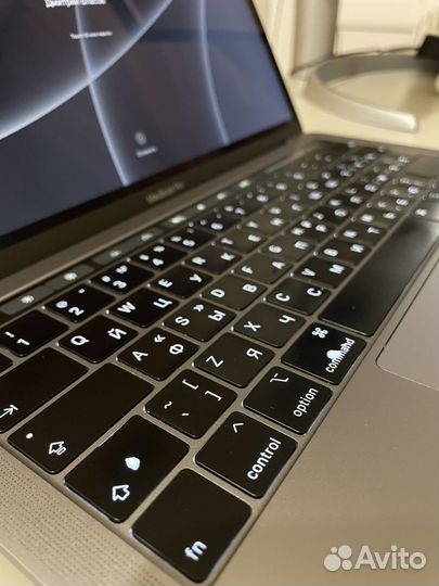 Macbook Pro 13 2019 8/256gb