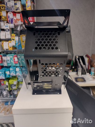 Игровой компьютерный корпус чёрный