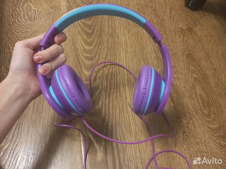 Проводные наушники