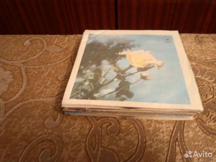 Виниловые пластинки миньоны