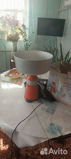 Сепаратор для молока электрический