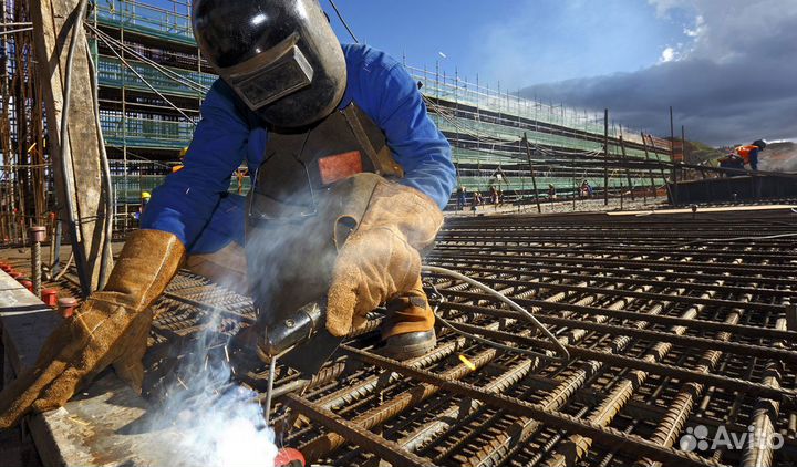 Сварщик на монтаж