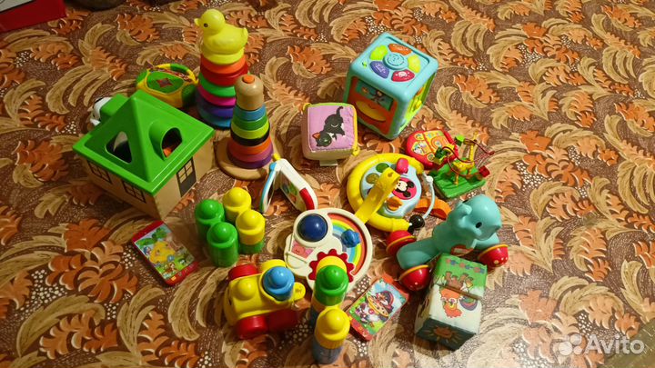 Игрушки для малышей пакетом