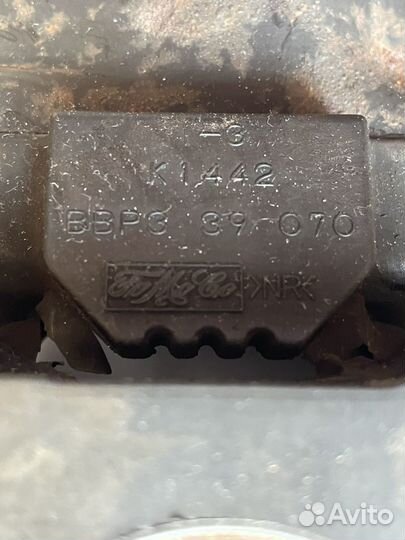 Подушка двигателя левая mazda 3 bl