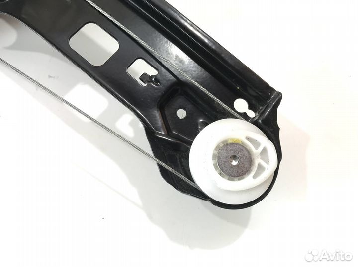 Стеклоподъемник задний правый Mercedes C W203