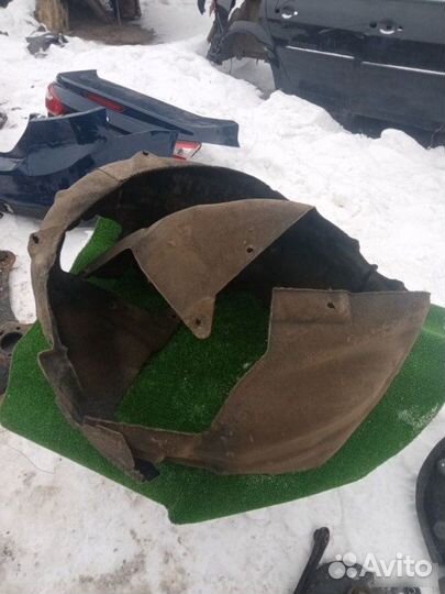 Подкрылок задний правый Ford Focus 2012