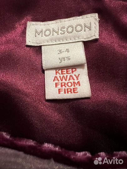 Нарядное платье для девочки3-4 года