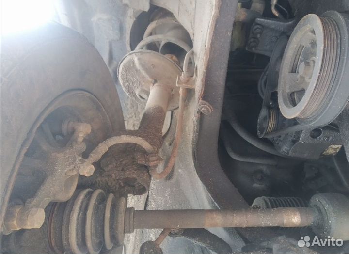 Привод передний правый левый Тойота Королла