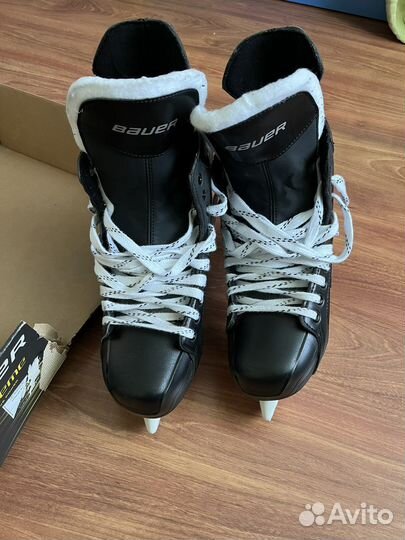 Хоккейные коньки bauer