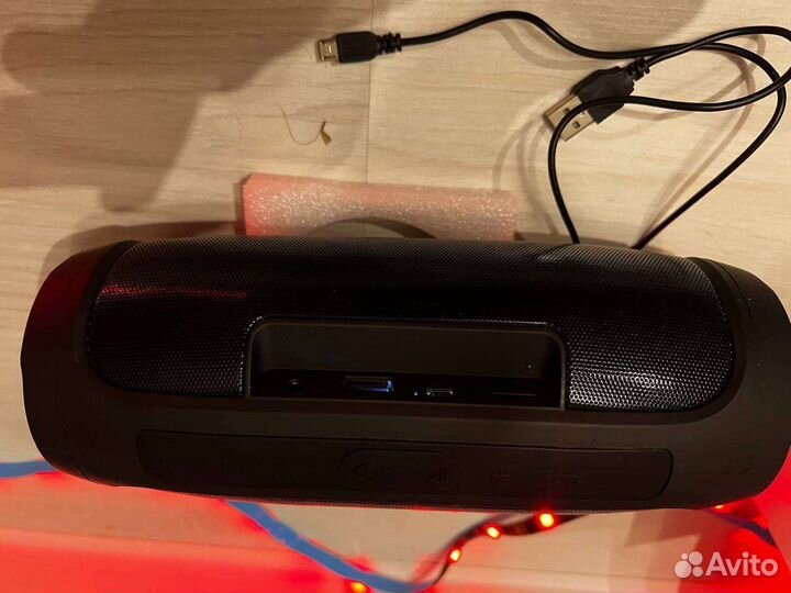 Портативная колонка charge 4