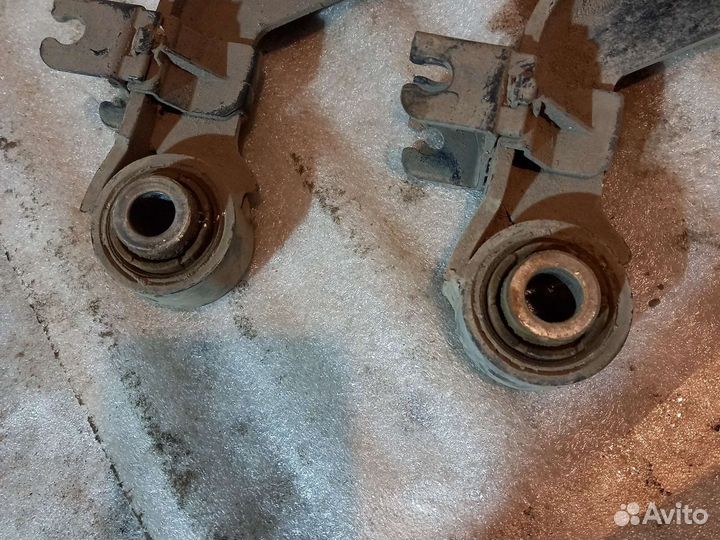 Рычаг задней подвески верхний VW Touran