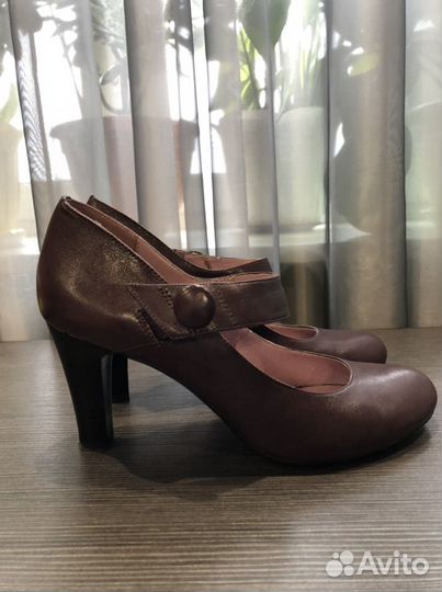 Продам кожаные туфли