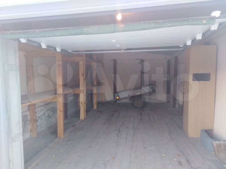 Гараж, > 30 м²