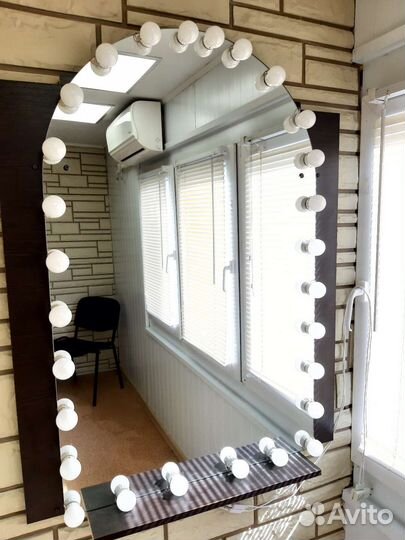 Зеркало с подсветкой бу для парикмахерской