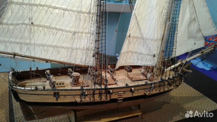 Модель шхуны 