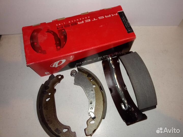 Колодки задние барабанные Renault Logan