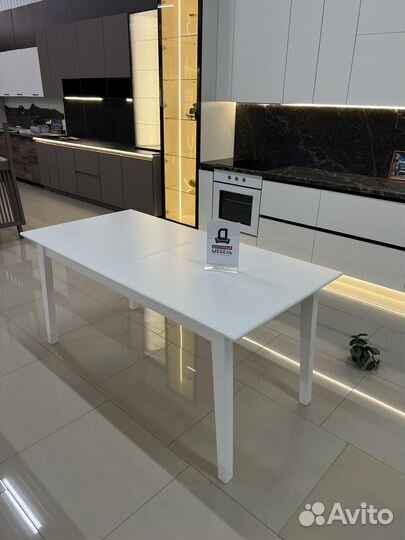 Кухонный стол