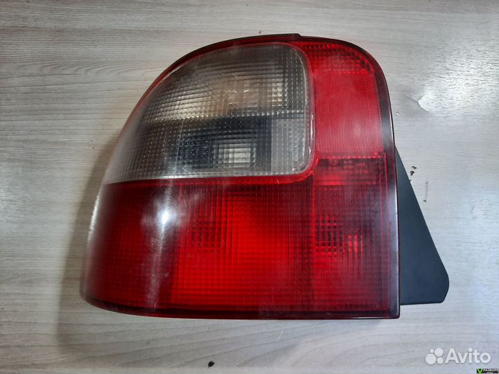 Фонарь левый Rover 400