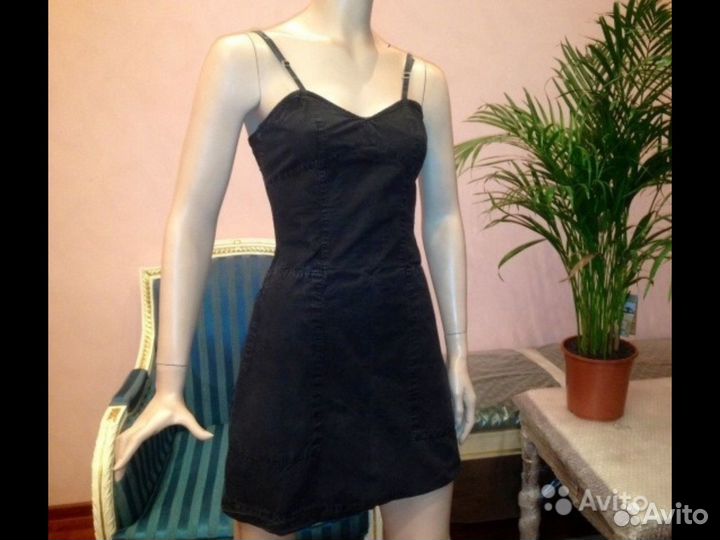 Коктейльное модное платье гардероб выбор