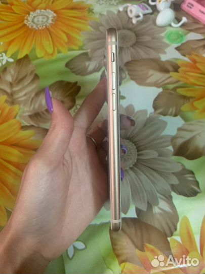 Телефон iPhone 8 64 gb