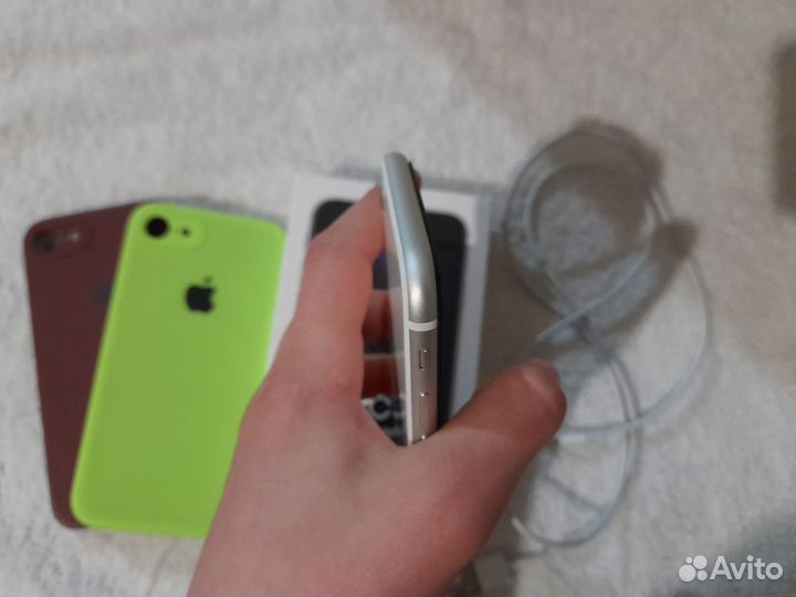 iPhone SE (2020), 128 ГБ