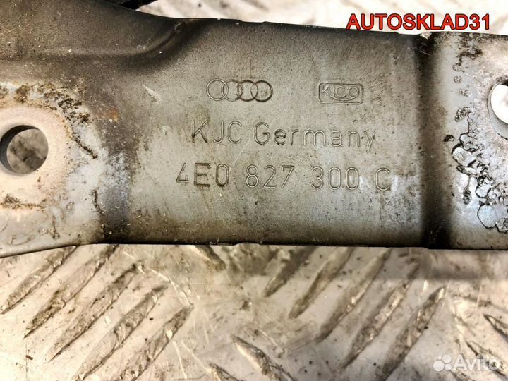 Петля крышки багажника правая Audi A8 4E0827300C