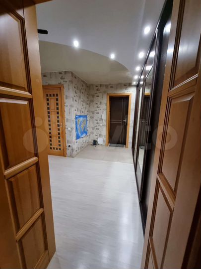 2-к. квартира, 73,4 м², 3/10 эт.