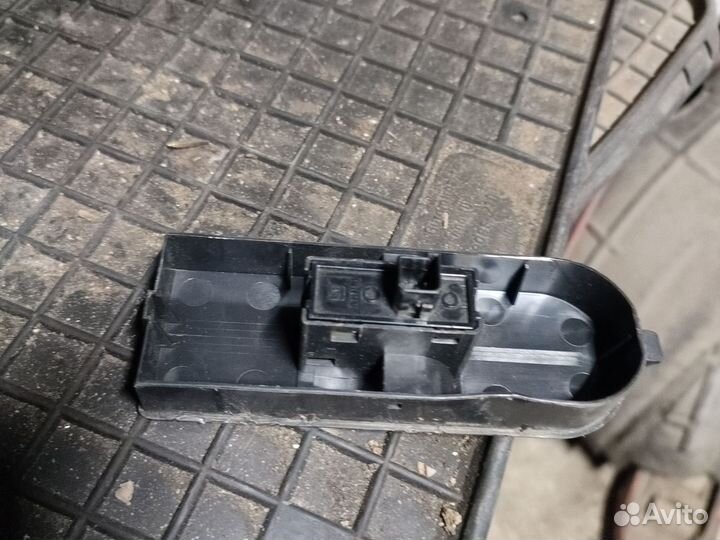 Opel astra h кнопка стеклоподъёмника пассажира