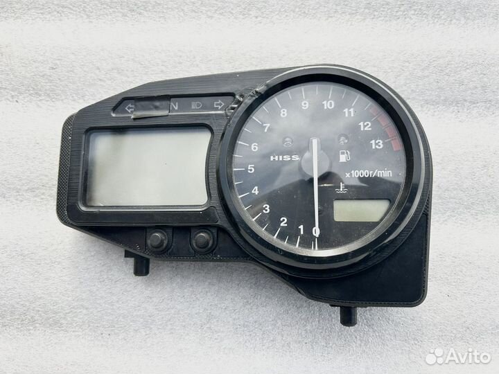 Honda CBR954RR приборная панель