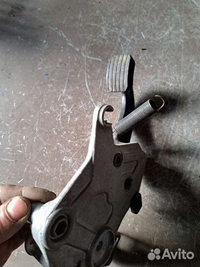 Педаль ручника Mercedes W140