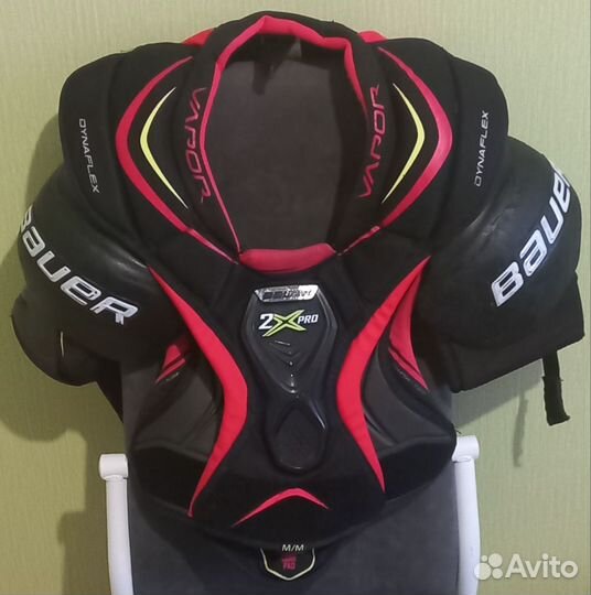 Нагрудник хоккейный bauer
