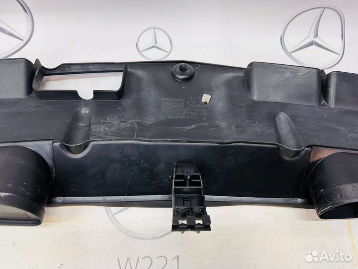 Накладка на решетку радиатора Mercedes W204 M271.8