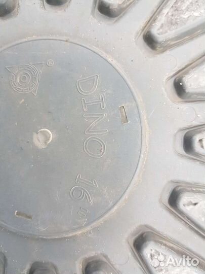 Колпак на колесо Dino 16