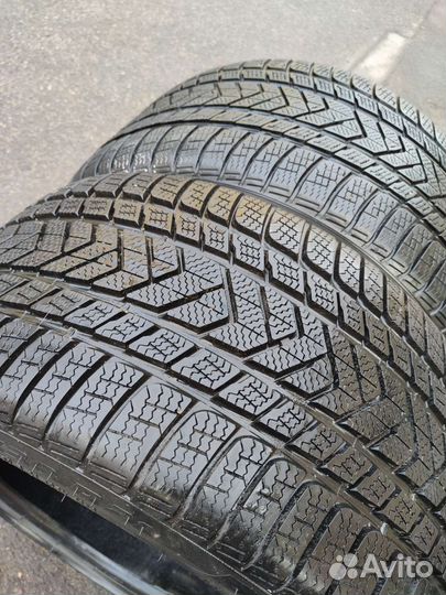 Pirelli Winter Sottozero 3 315/30 R21 105V