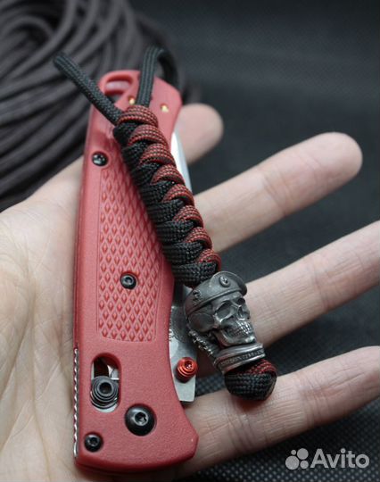 Темляк для ножа из паракорда 