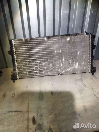Радиатор основной Volkswagen Polo