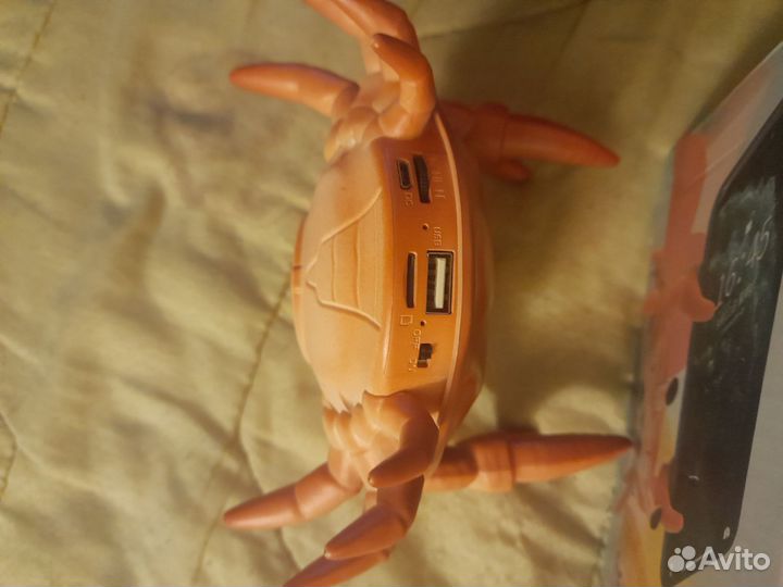 Колонка-подставка для телефона