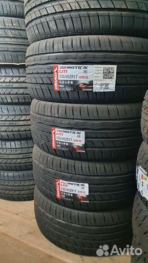 RoadX RXMotion U11 235/45 R17