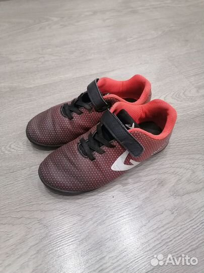 Бутсы 33р