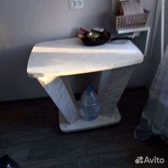 Кухонный стол