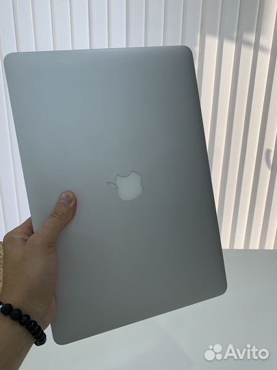 MacBook Pro 15 Retina i7/16/ SSD 750 гб + Adobe