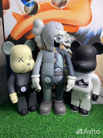 Фигурка kaws bearbrick