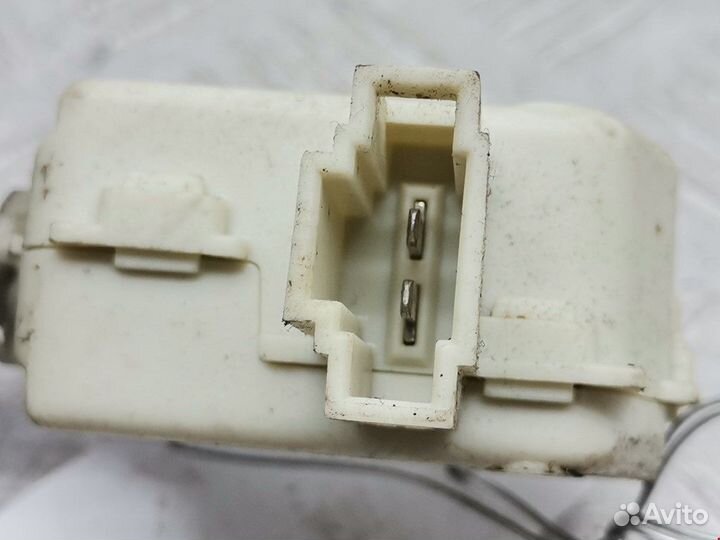 Электропривод (сервопривод) лючка бензобака Volksw