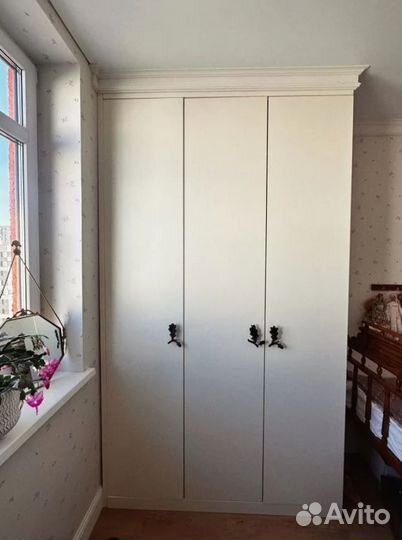 Шкаф распашной